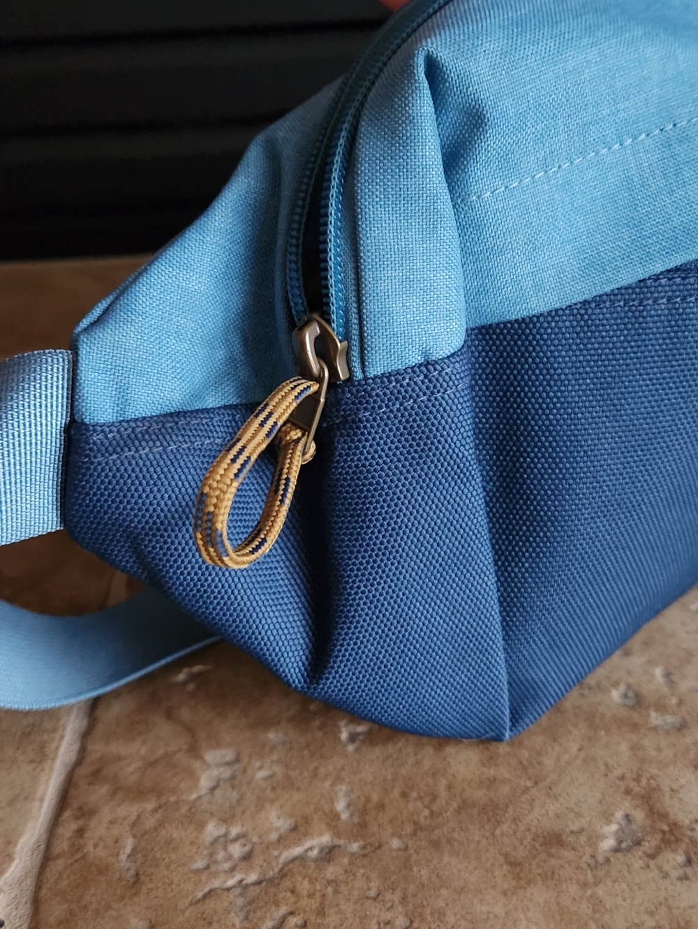 The North Face Two-Tone Belt Bag - Picture 3 of 11